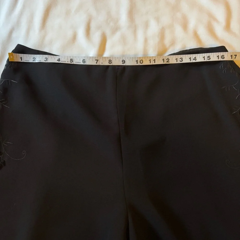 Maggy London Black Embroidered Floral Pant Blazer Suit Two piece Sz 14 - Picture 7 of 11